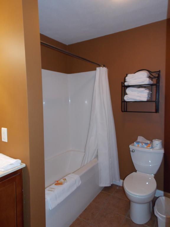 William Watson Hotel (Adults Only) Pittsfield Exteriér fotografie