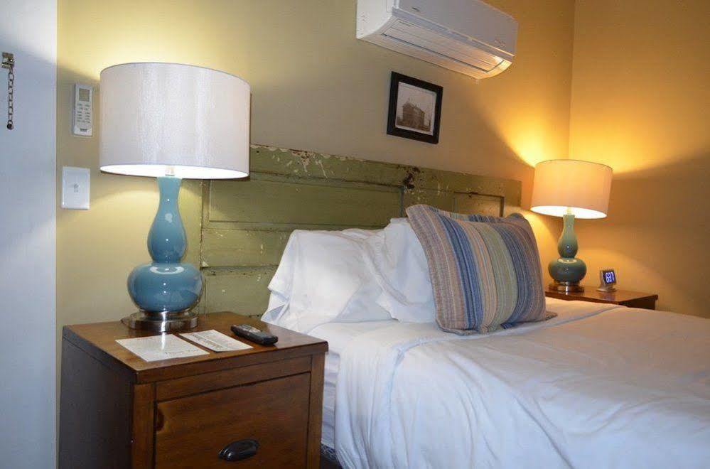 William Watson Hotel (Adults Only) Pittsfield Exteriér fotografie
